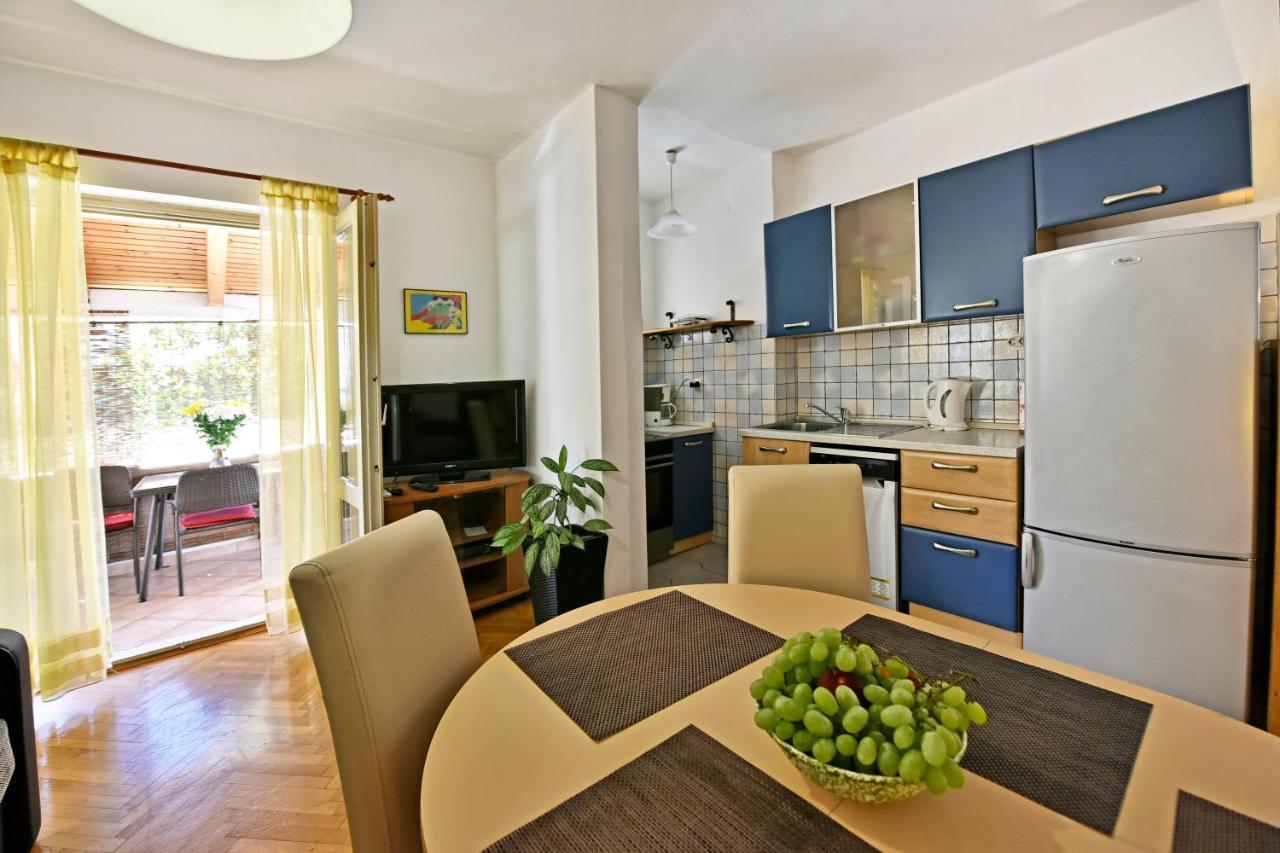 Apartment Nikola Porec Exterior photo