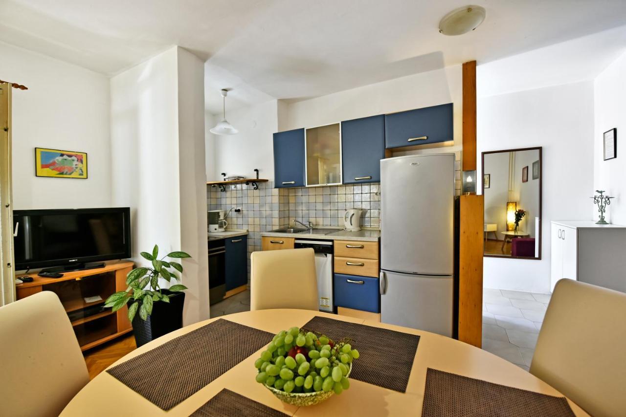 Apartment Nikola Porec Exterior photo