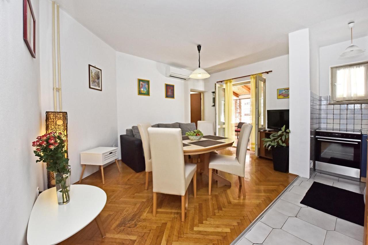 Apartment Nikola Porec Exterior photo